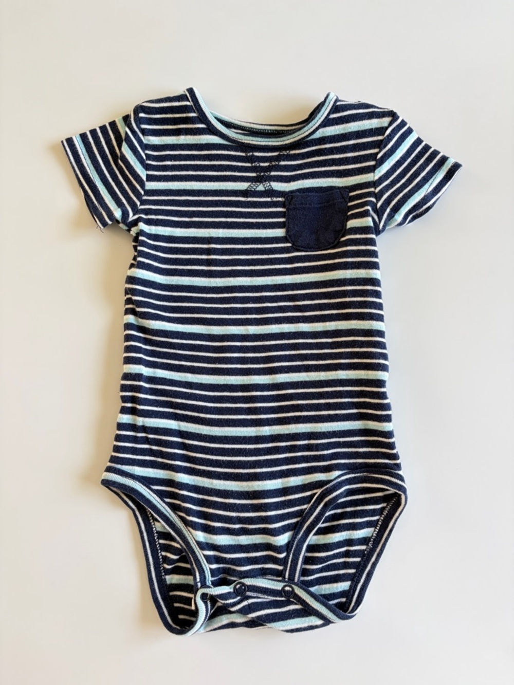 Bundle of Carter’s Baby Boy Onesies Size 9 Months Bodysuits Baseball Stripes - Picture 14 of 16